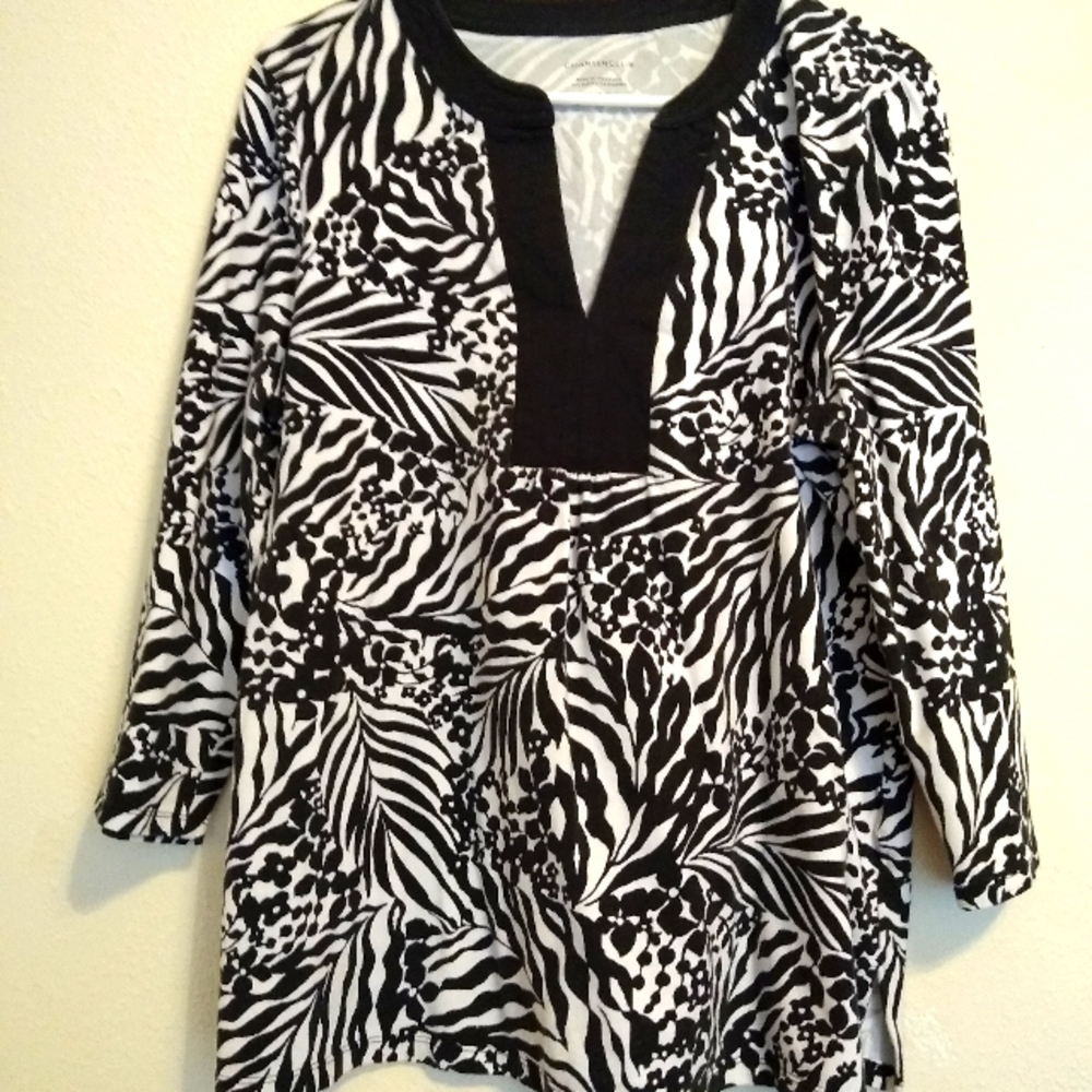 Lady's Charter Club Black & White Top Size XL